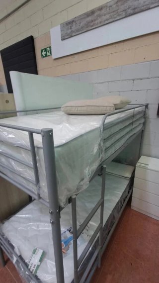 Litera LITERA LITERA con struttura metallica, ideale per camere giovanili, appartamenti o seconde case