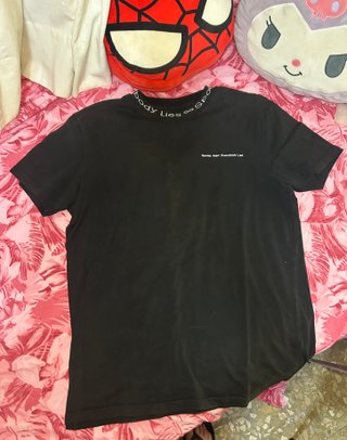 Camiseta Bershka Negra
