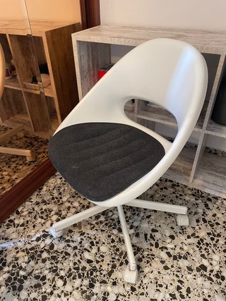 Silla de escritorio blanca
