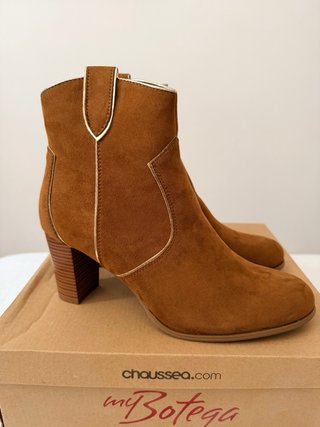 Botines My Botega efecto ante camel tacón 39