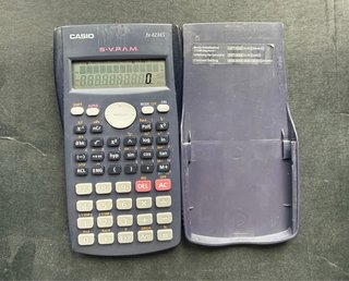 Calculadora Científica Casio fx-82MS