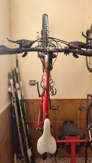 Bicicleta de Montaña BH Roja