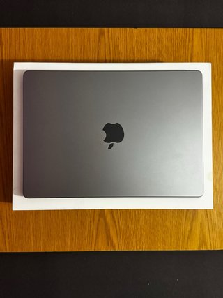 MacBook Pro Apple Gris M3 512 gb nuevo + obsequios