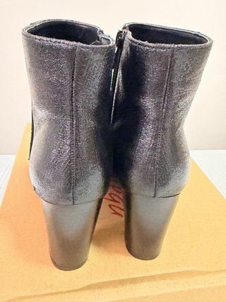 Botines MyBottega negros brillo tacón 39