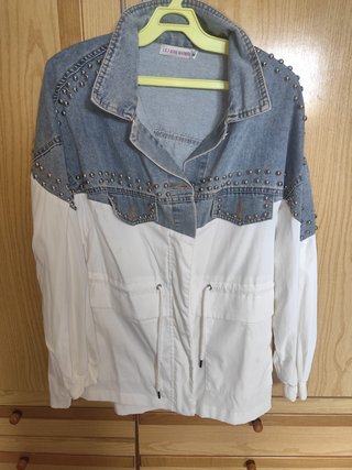 Chaqueta Vaquera LILY ROSE MADRID con Tachuelas
