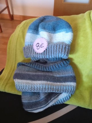 Conjunto de Gorro y Cuello de Lana
