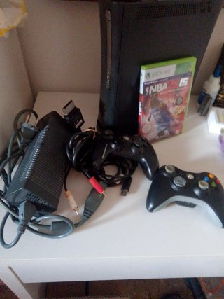 Xbox 360 Negra + 2 Mandos + NBA 2K15