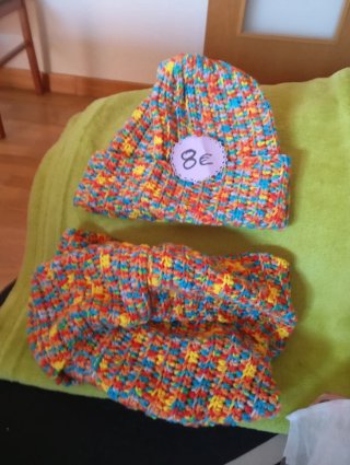 Set de Gorro y Cuello de Lana