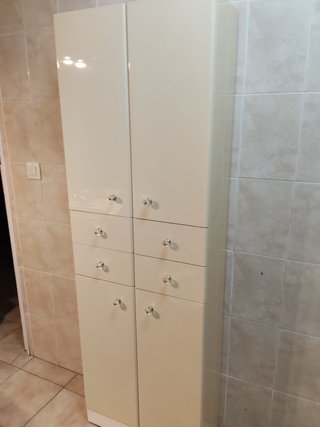 Armario alto de baño