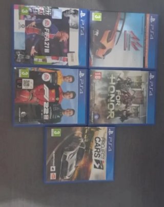 Confezione 5 Giochi PS4