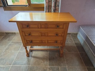 Mueble Auxiliar de Madera con 3 Cajones