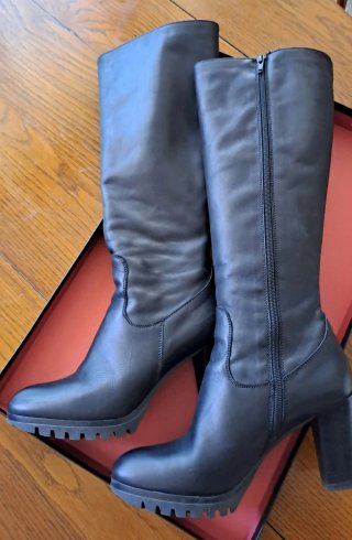 Stivali neri con tacco 8 cm con 2 cm di para