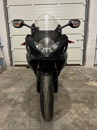 Suzuki GSXR 600 K7 Negra