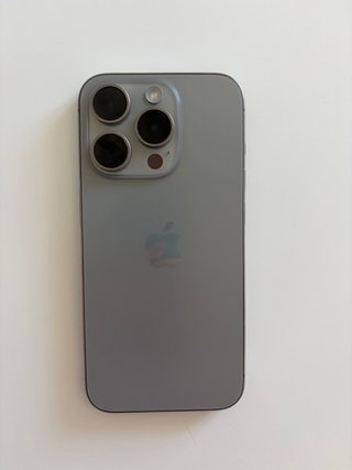 iPhone 15 Pro Gris