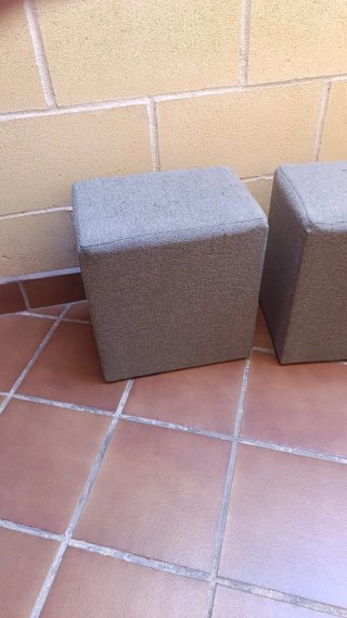 Conjunto de 4 puffs de tela grises