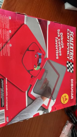 Set Scalextric Compact + Coche Nuevo