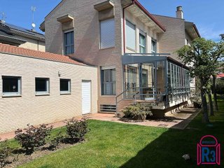 Chalet en venta en Las Eras de Renueva en León