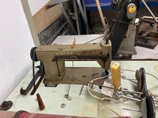Máquina de coser industrial Singer Zig Zag