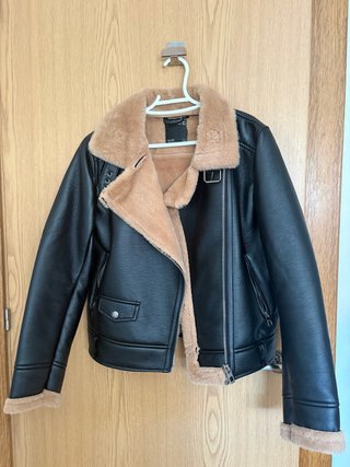 Cazadora efecto piel forrada beige/negra Talla M