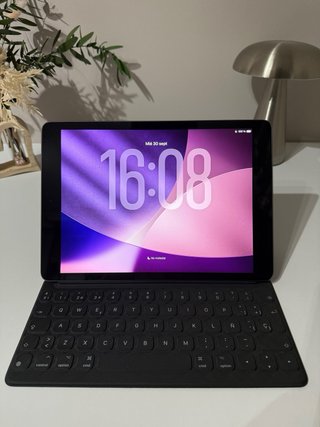 iPad 9ª Gen Grigio Siderale + Smart Keyboard