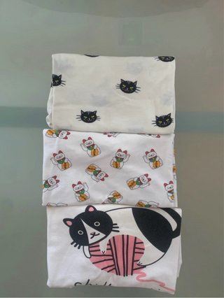 Lote 3 Camisas Pull & Bear Estampado Gatos