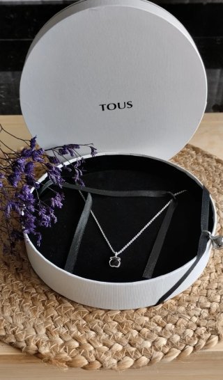 Collar Tous de Plata con Oso de Ónix. Con caja