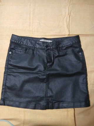 Falda Calvin Klein T L efecto piel