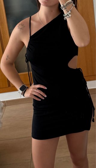 Vestido negro ajustado