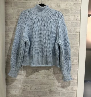 Jersey H&M azul cuello alto