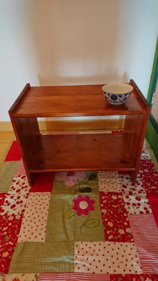 Tavolino ausiliario in legno di pino Ikea