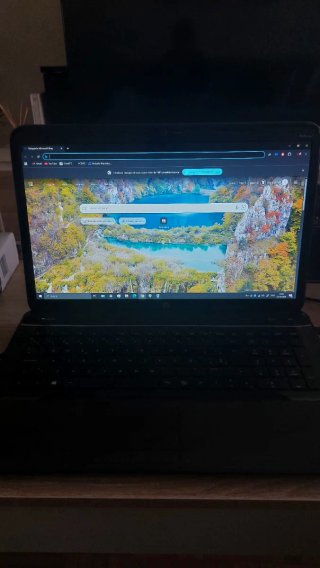 HP Pavilion g7 17.3" - AMD A8 / 6GB + Funda