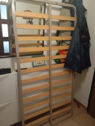 2 Somieres de 90cm, con patas