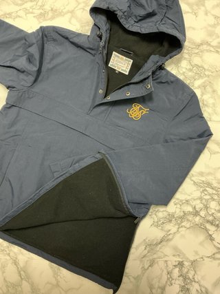 Cortavientos SikSilk Azul Marino con capucha