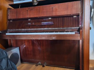 Piano Vertical Cherny