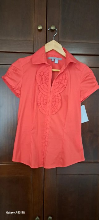 Camisa Zara Rojo Coral .Botones invisibles