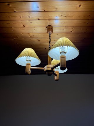 Lámpara de techo vintage de madera