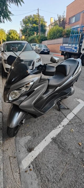 Suzuki Burgman 400 K7 Impecable