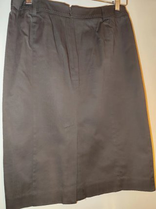 Falda midi marrón oscuro