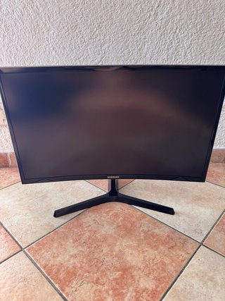 Monitor Samsung Curvo 24”