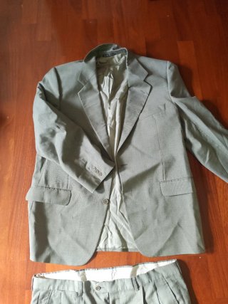 Completo giacca pantaloni verde oliva viscosa 100%