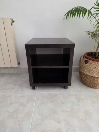 Mueble auxiliar con ruedas