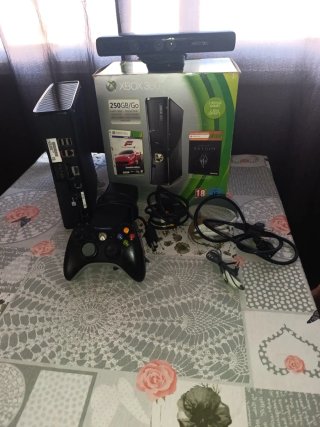 Xbox 360 250GB con Kinect