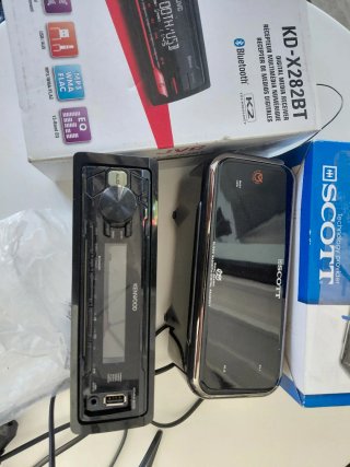 Lote JVC KD-X282BT y Kenwood KMM-203