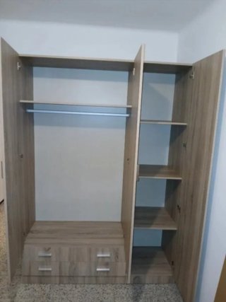Armadi moderni in legno