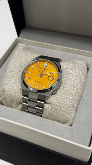 Reloj Citizen Tsuyosa Automático Amarillo