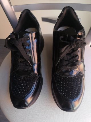 Zapatos de Charol Negros