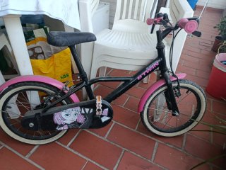 Bicicleta Infantil Btwin Negra y Rosa