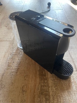 Cafetera Nespresso Essenza Mini Negra