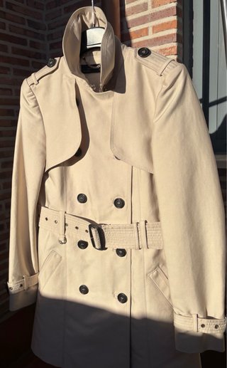 Gabardina clásica beige Zara