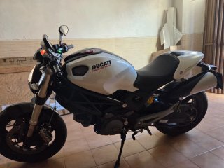 Ducati Monster Motocicleta
